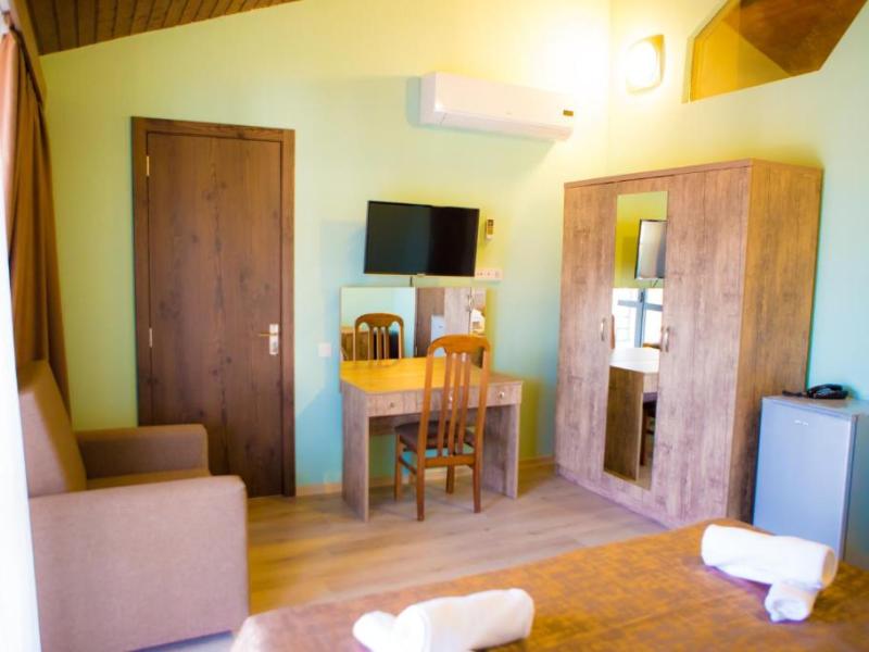 Hotel Holiday Villa