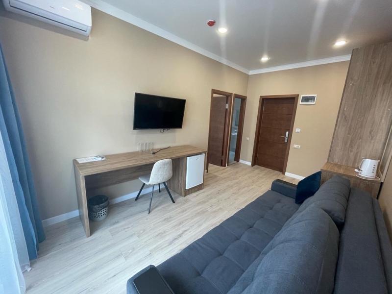 Отель Монарх