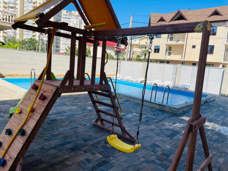 Отель Монарх