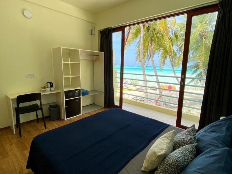 Beach House Dhiffushi