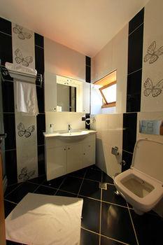 Bacchus Pension