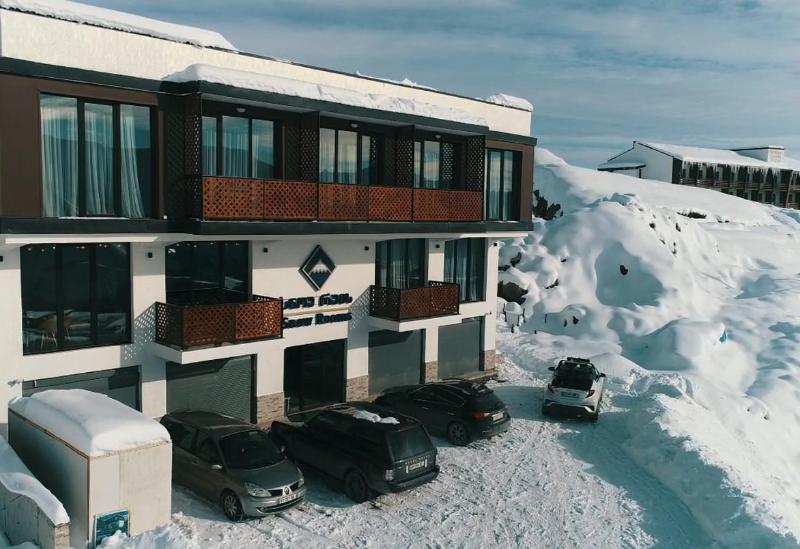 Snow Rooms Hotel