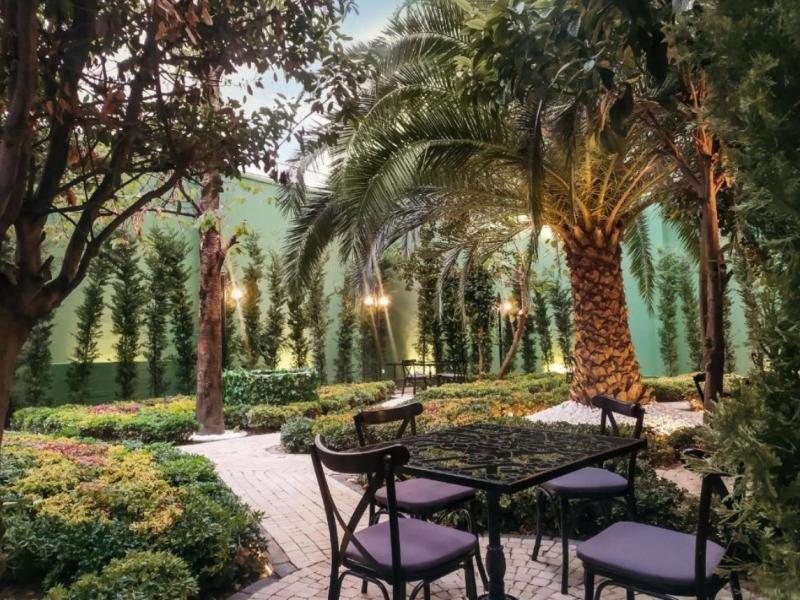 Walton Gardens Pera