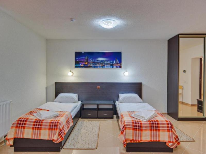 Солнечный Апарт-отель (Малое Исаково)