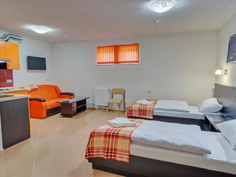 Солнечный Апарт-отель (Малое Исаково)