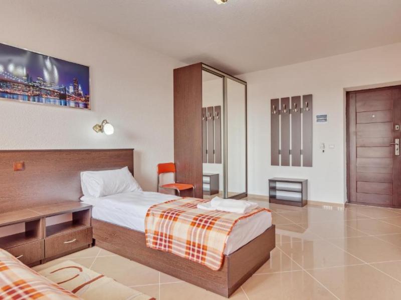 Солнечный Апарт-отель (Малое Исаково)