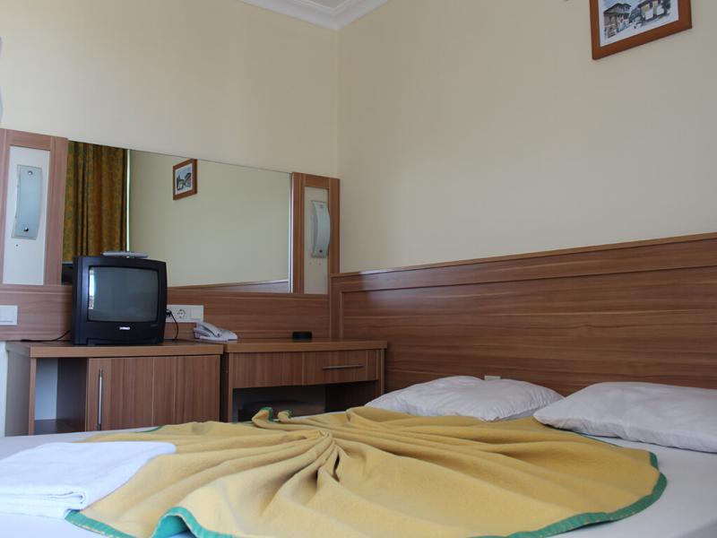 Elit Garden Hotel