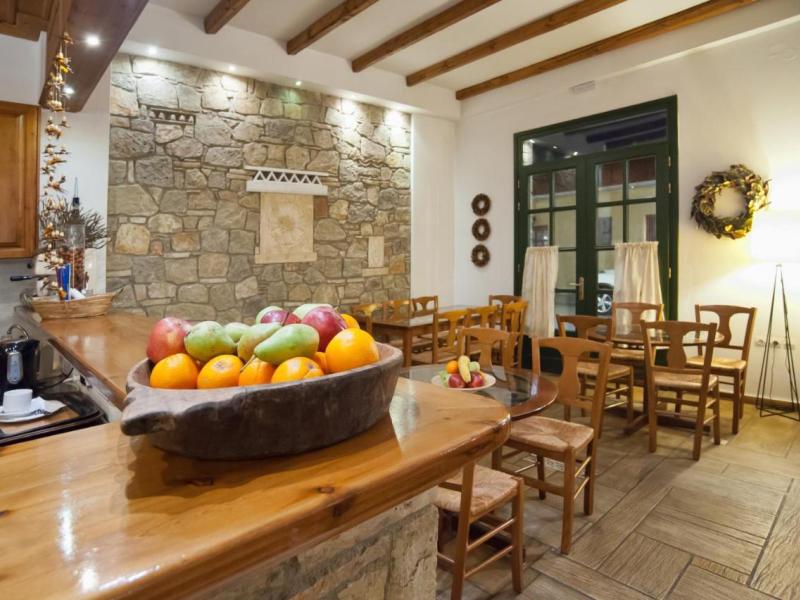 Artemis Hotel
