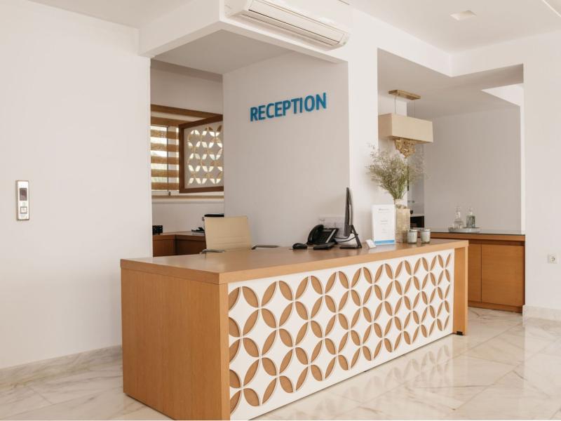 Cyano Hotel