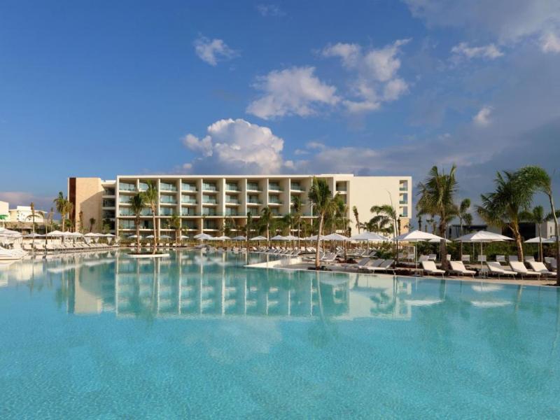 Family Selection at Grand Palladium Costa Mujeres Resort & Spa