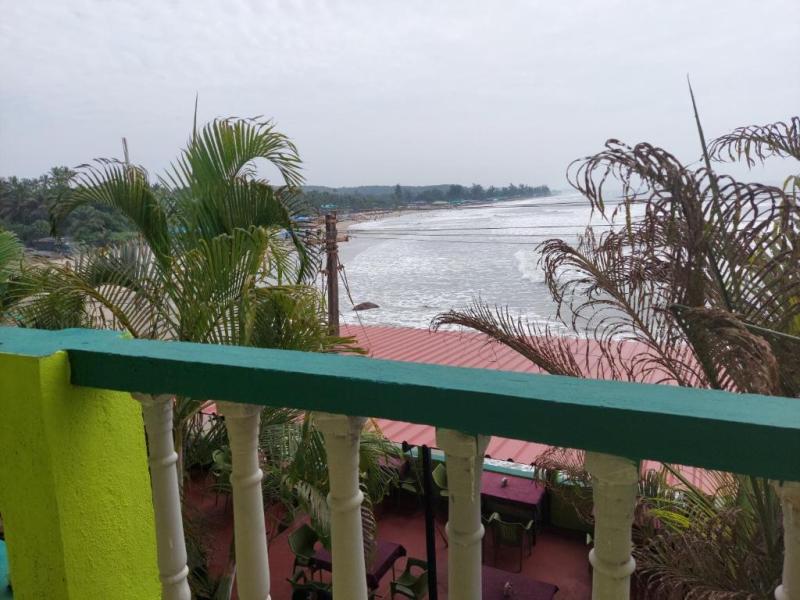 Hill Top Arambol