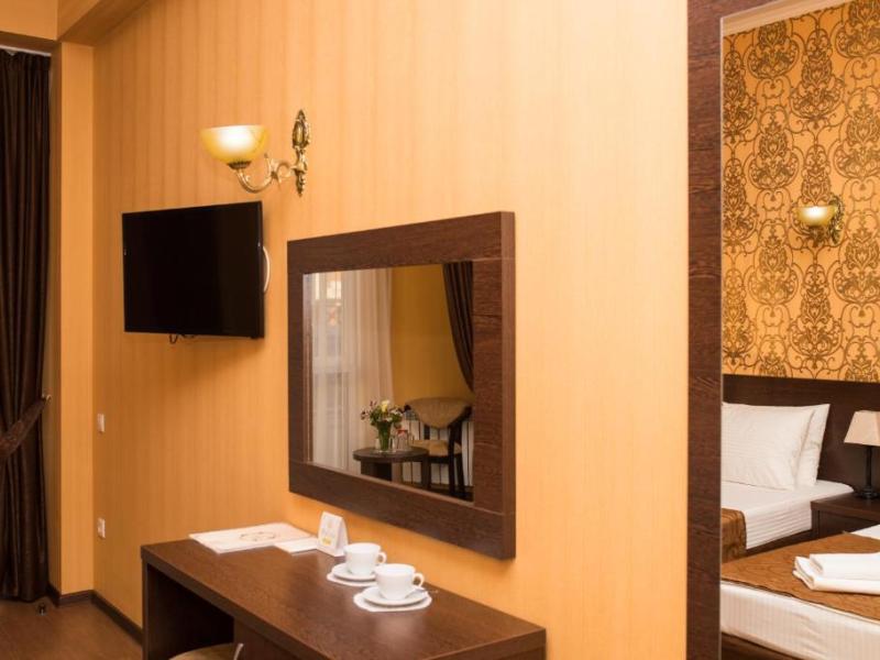 Лазурное Окно