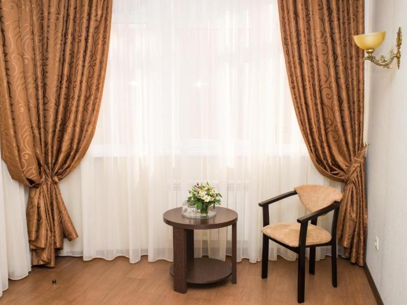 Лазурное Окно