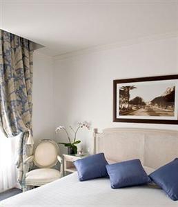 Ellington Hotel