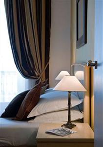 Ellington Hotel