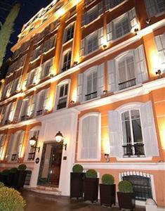 Ellington Hotel