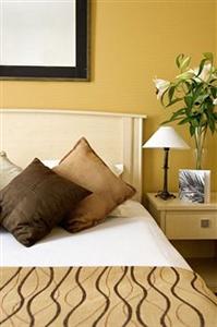 Ellington Hotel