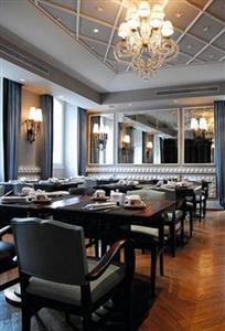 Ellington Hotel