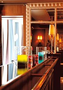 Ellington Hotel