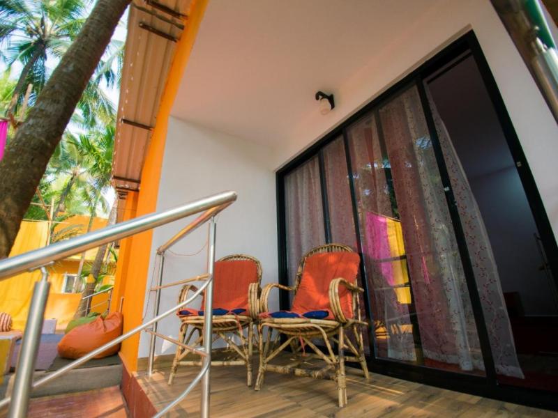 Orange Village (Morjim)