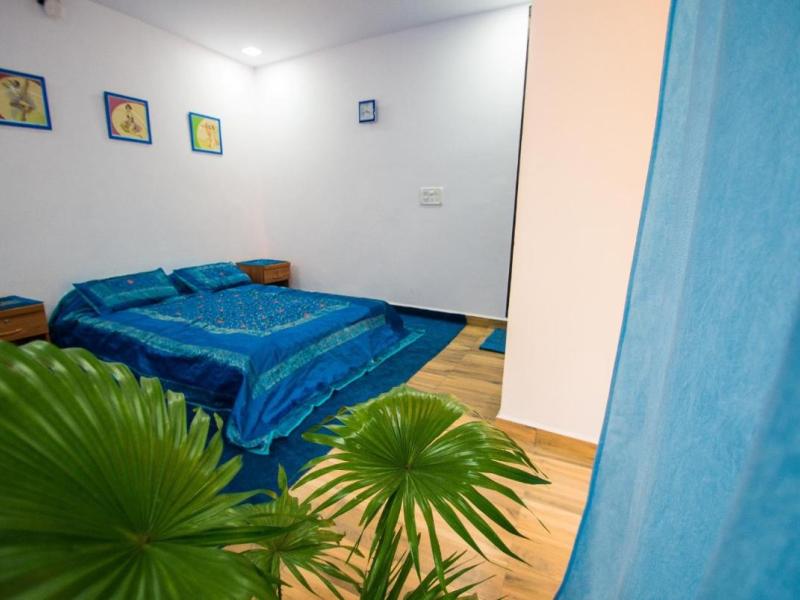 Orange Village (Morjim)