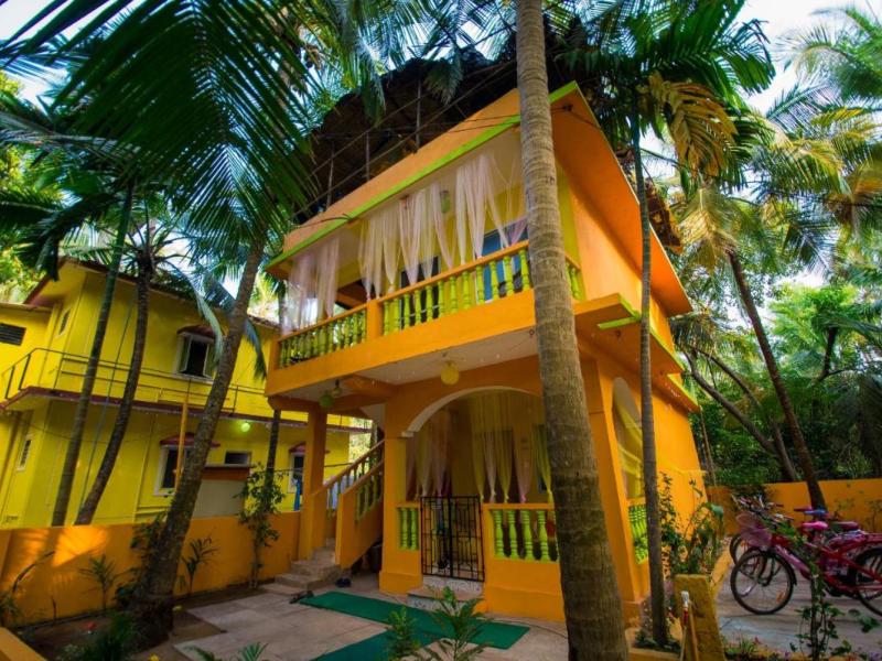 Orange Village (Morjim)