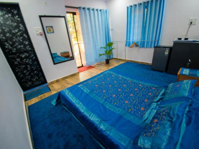 Orange Village (Morjim)