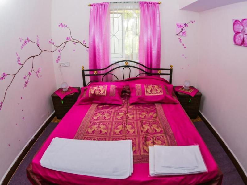 Orange Village (Morjim)