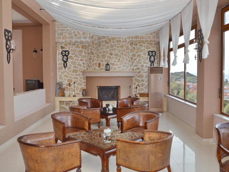 Alia Palace Luxury Hotel & Villas