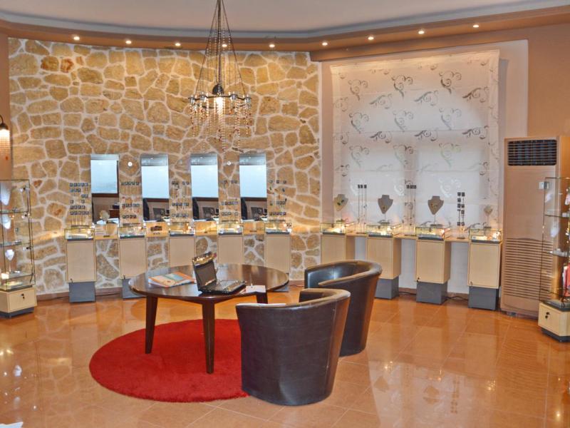 Alia Palace Luxury Hotel & Villas