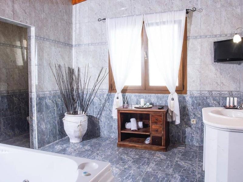 Alia Palace Luxury Hotel & Villas