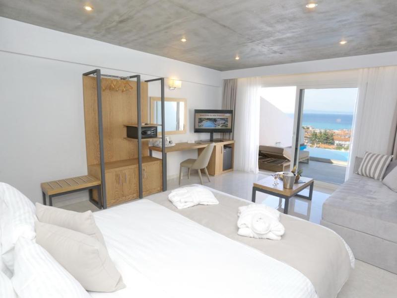 Alia Palace Luxury Hotel & Villas