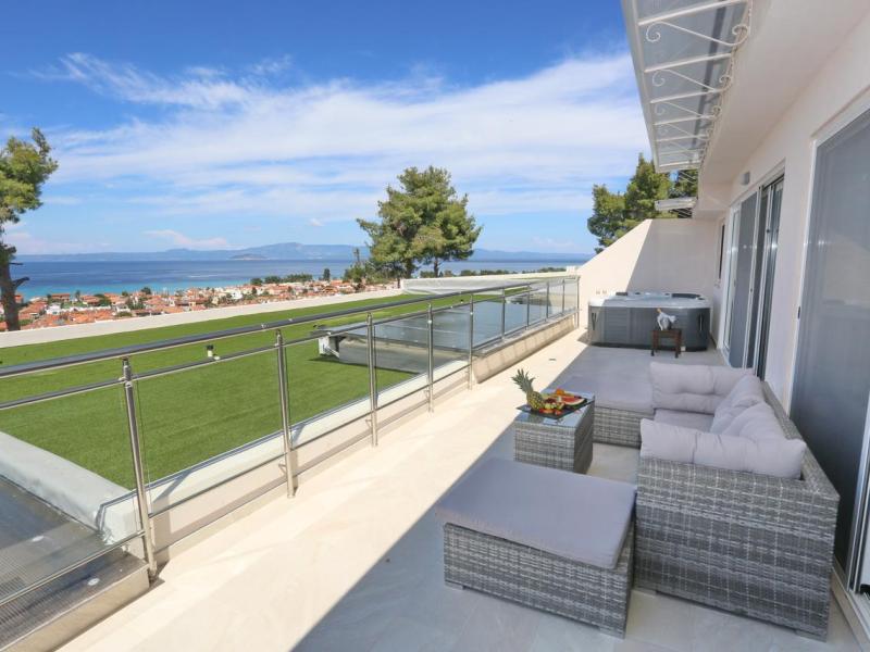 Alia Palace Luxury Hotel & Villas