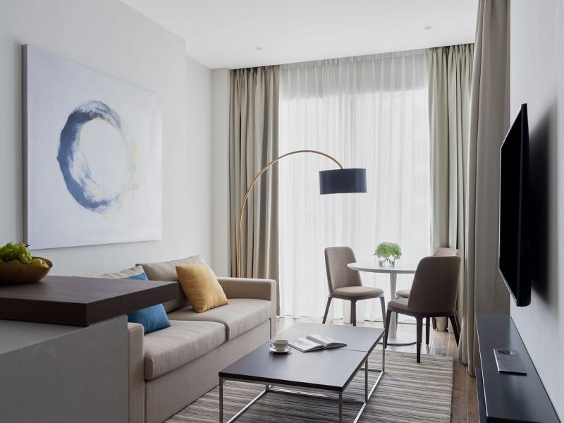 Jumeirah Living Marina Gate