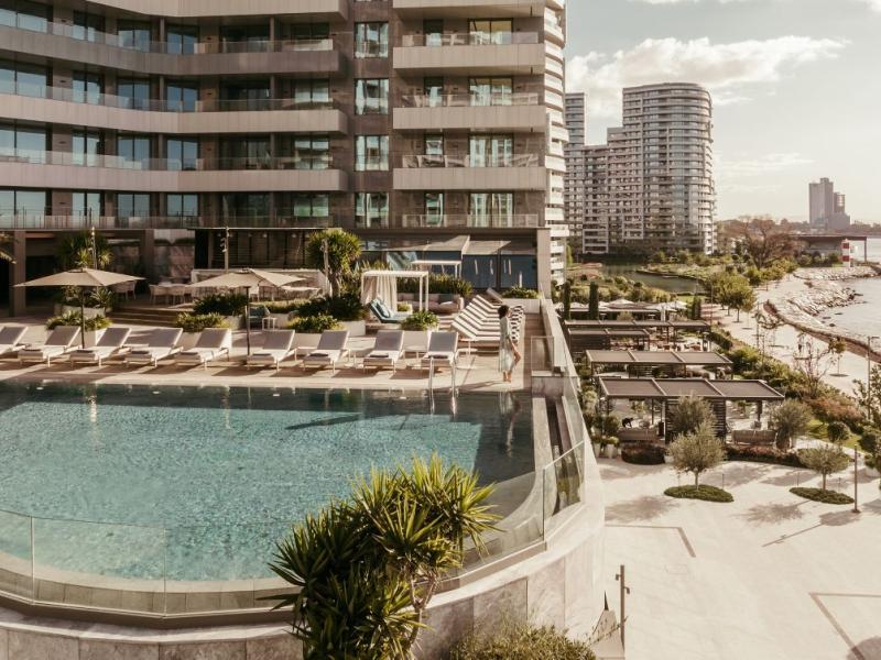 JW Marriott Hotel Istanbul Marmara Sea