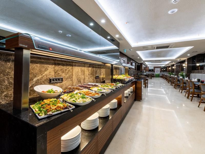 Aprilis Plus Hotel
