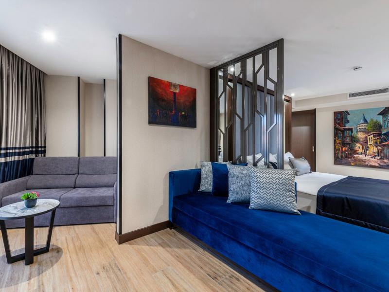 Aprilis Plus Hotel
