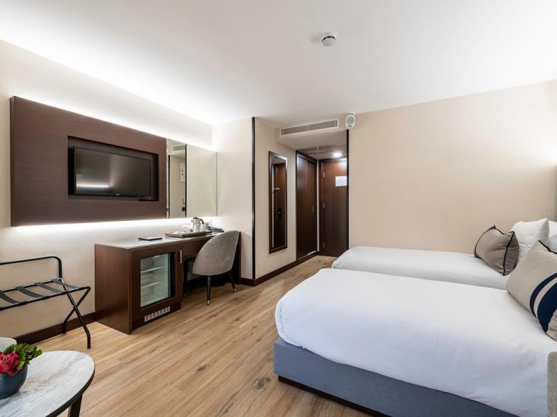 Aprilis Plus Hotel