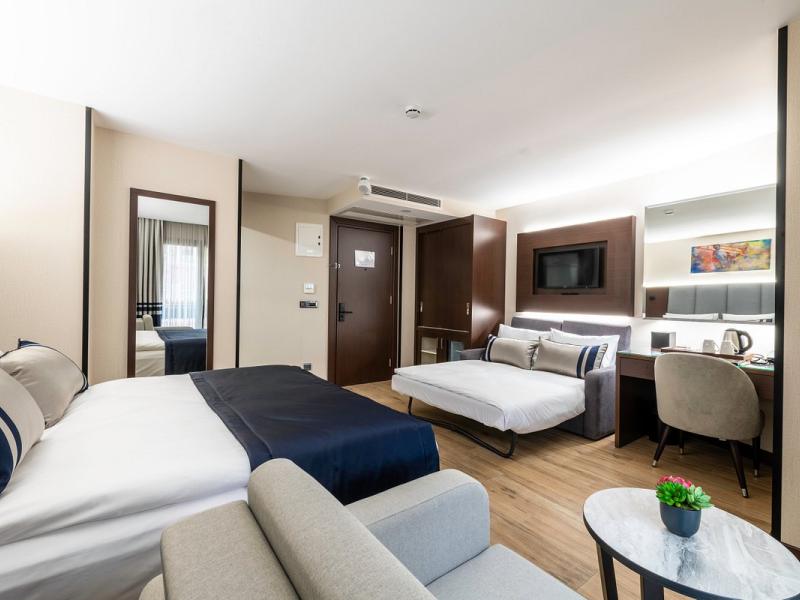 Aprilis Plus Hotel