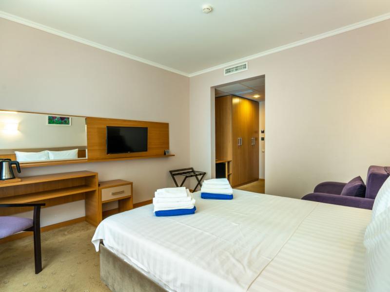 Грейс Небуг Калипсо