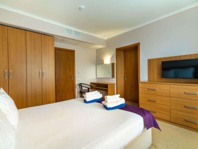 Грейс Небуг Калипсо