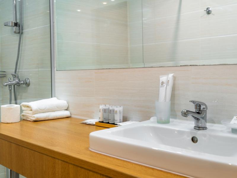 Грейс Небуг Калипсо