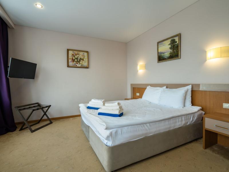 Грейс Небуг Калипсо