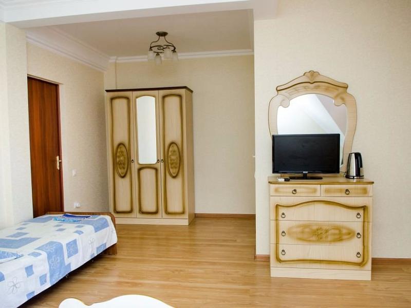 Алиса (ул. Станиславского)