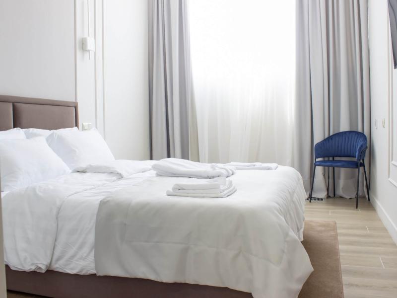 South Mirror Residence