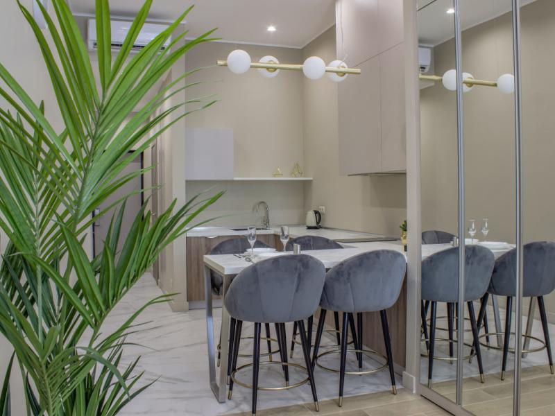 South Mirror Residence