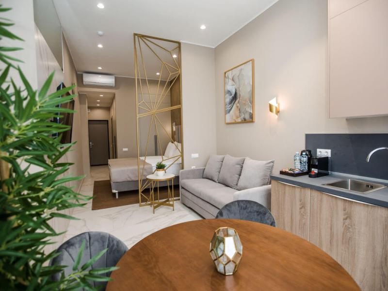 South Mirror Residence