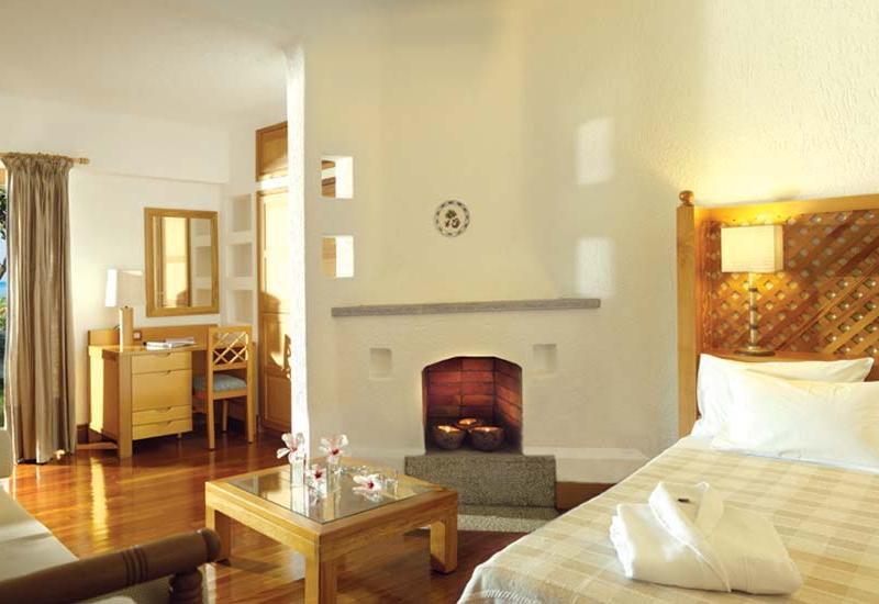 Elounda Peninsula All Suite Hotel