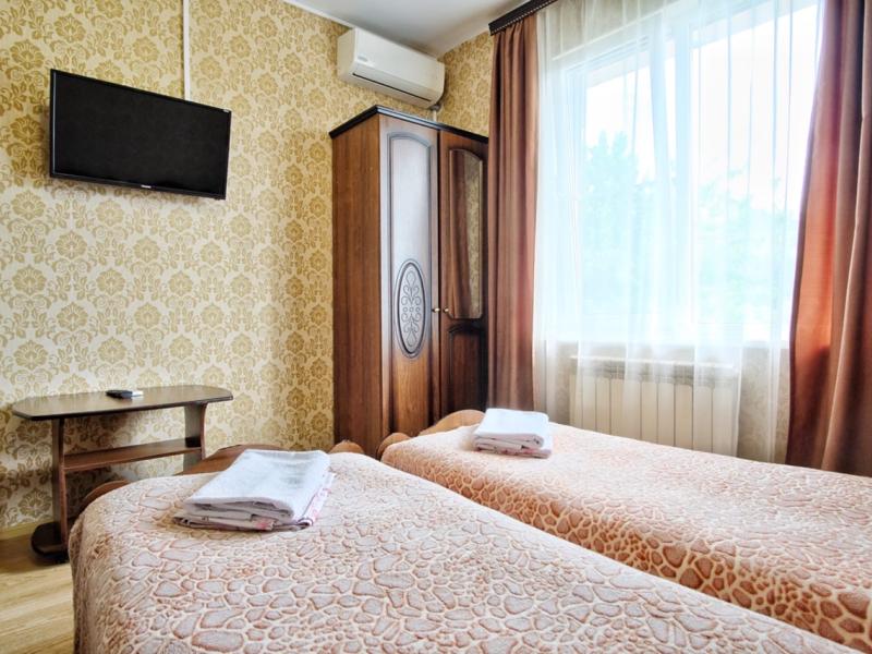 Корона (ул. Школьная)