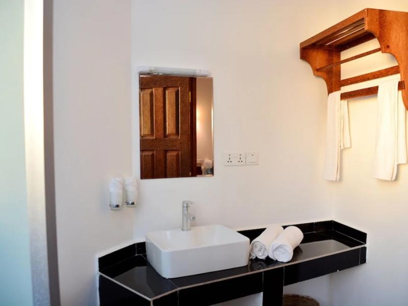 Zanzibar Oceanic Hotel